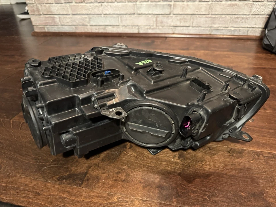 2010 2014 Volkswagen MK6 GOLF GTI LÂMPADA DE FAROL LED LATERAL DIREITA FABRICANTE DE EQUIPAMENTO ORIGINAL - Imagem 4 de 4