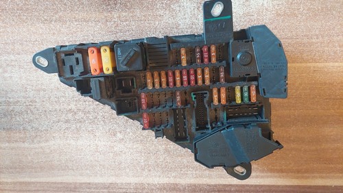 Sicherungskasten BMW 5er E60 E61 523i Zentralelektrik hinten 690658807 Automatik