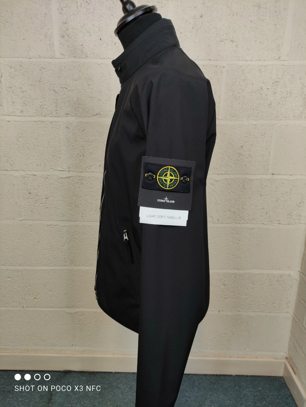 Giacca Stone Island Light Soft Shell R colore nero