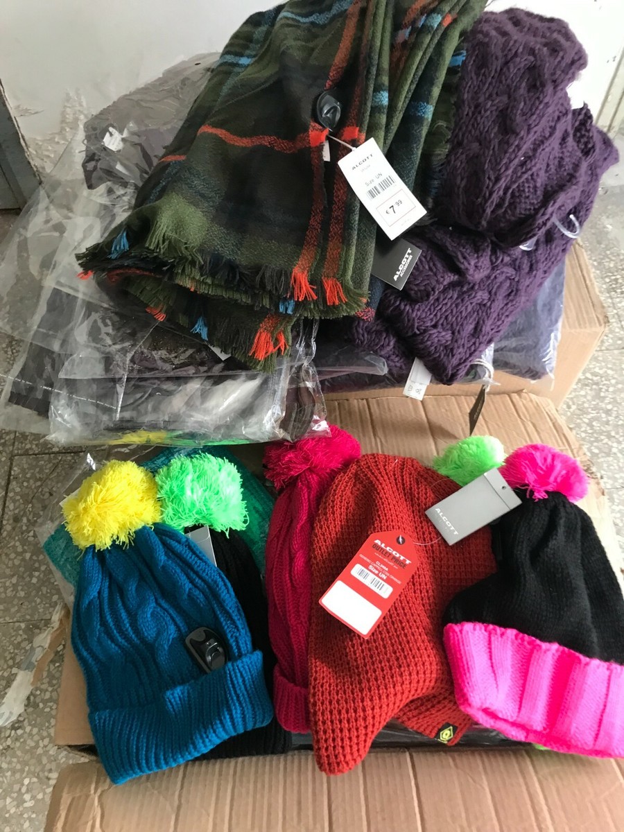 Lotto cappelli e sciarpe Alcott