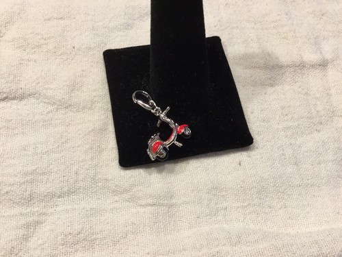 Charm Moto Scooter Rosso Oliver Weber Cristallo Swarovski Raro 3/4 Pollici Nuovo senza etichette - Foto 8 di 8