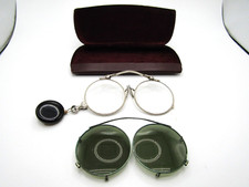 Vintage Rare MC Pince Nez Reading Eyeglasses Clip on Shades Retractable Chain