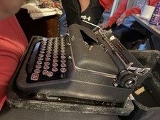Royal Model O Portable Typewriter 1935 Vintage with Case thumbnail