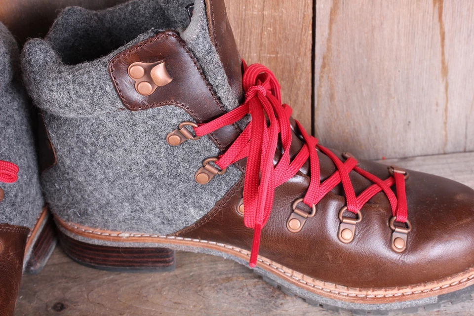 Botas de lana y cuero Woolrich marrón de caña alta con cordones para mujer talla 10 cordones rojos Foto 3 de 4