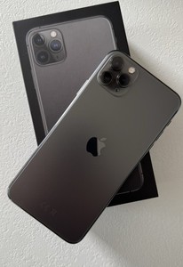 iPhone 11 Pro Max 256 GB - Top Zustand - mit OVP Space Gray