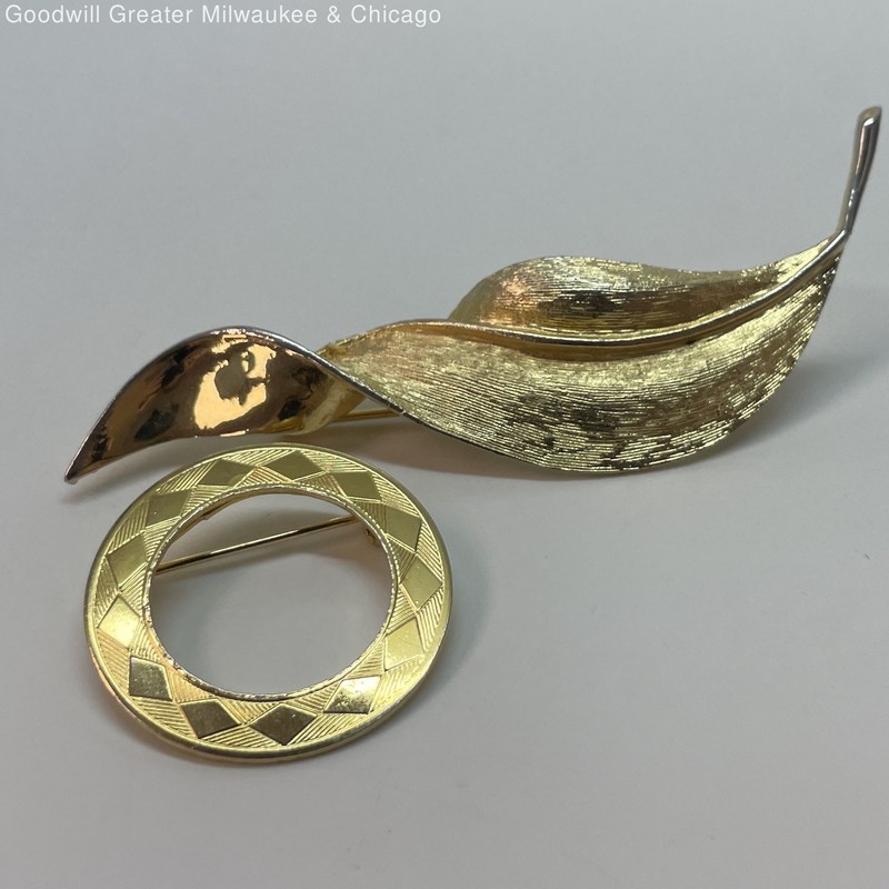 Gold Tone Brushed Leaf & Circle Brooches 20.3g