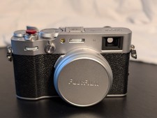 Fujifilm X100VI Silver, lightly used 200 counts , original package, fast ship