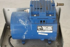 THOMAS INDUSTRIES 607CA22 699 VACUUM PUMP & PISTON COMPRESSOR