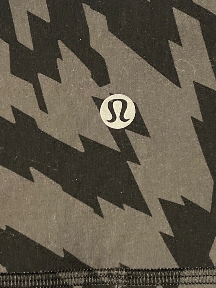 "Apretado para mujer Lululemon Invigorate 25"" LWCX1S EN MUY BUENA CONDICIÓN GB gris negro estampado talla 8" Foto 3 de 4