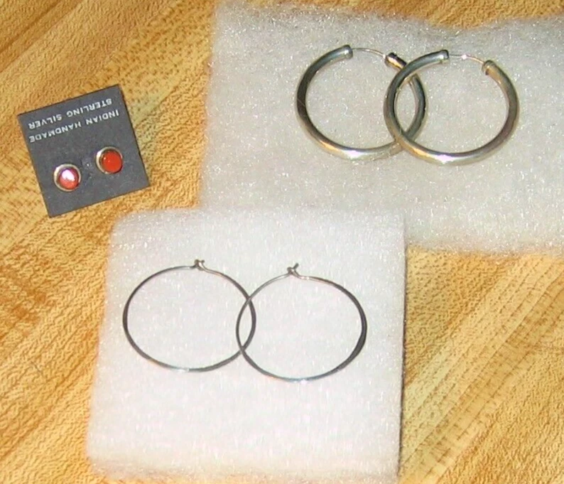 Pendientes vintage artesanales de plata de ley y coral - aros y tachuelas - 3 pares Foto 3 de 4