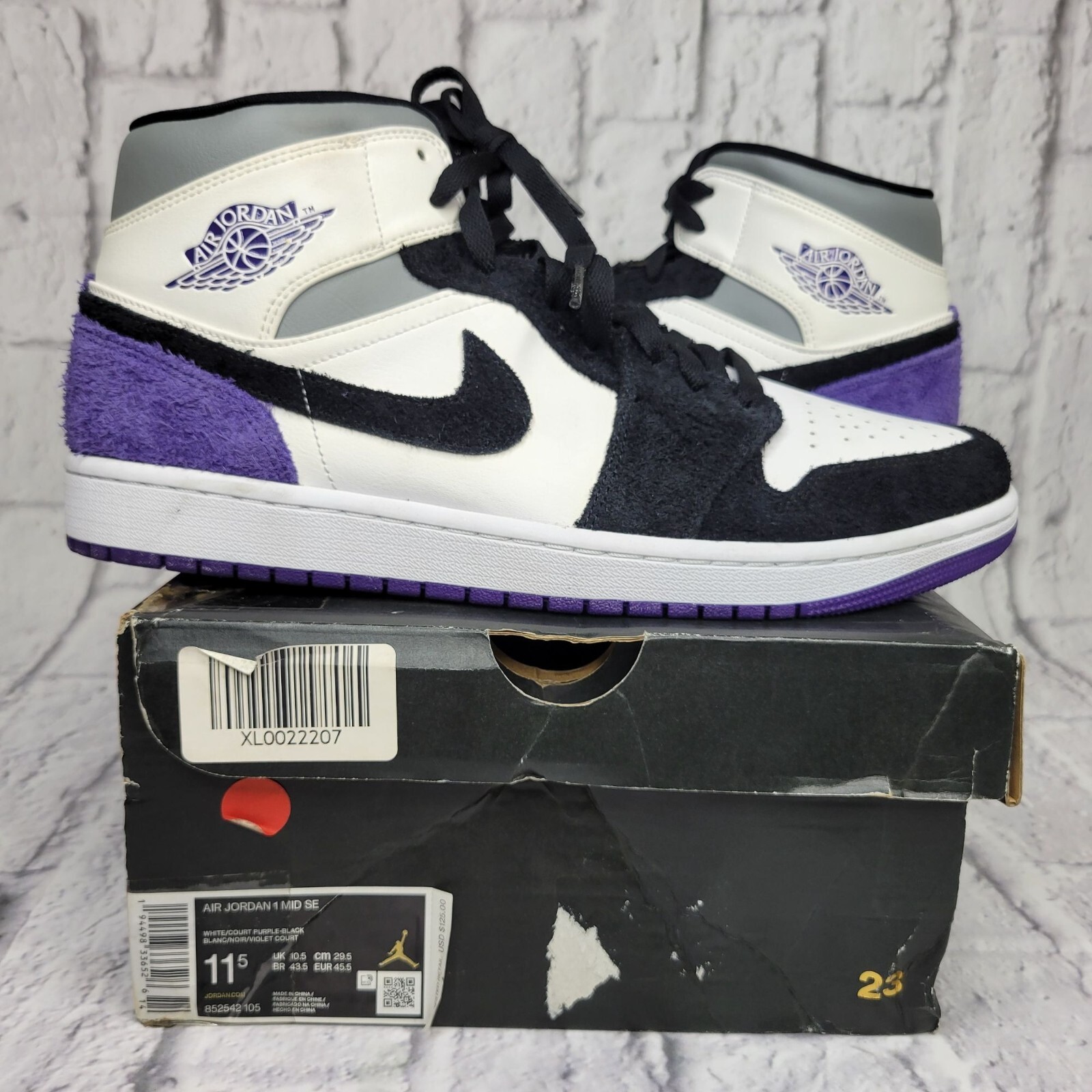 Nike Air Jordan 1 Mid Athletic Men Sneakers Shoes Sz 11.5 Black White Purple NOB