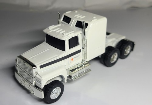Ertal Black & Decker Ford Cab With Trailer 1/64 Scale Die-Cast Metal Replica Toy - Picture 6 of 12