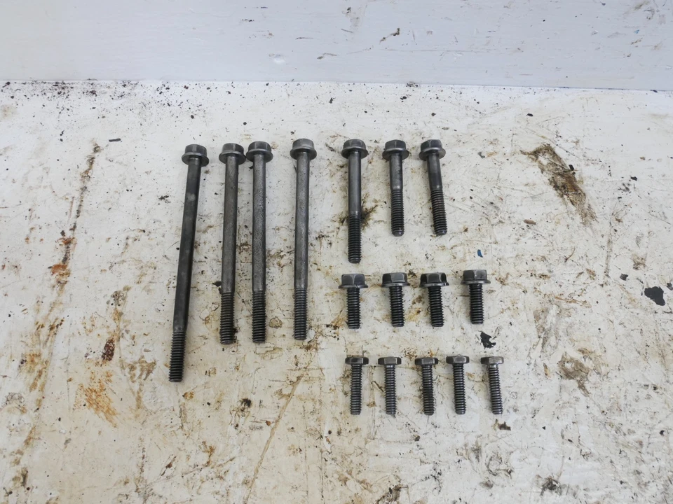 Tornillos de cubierta de distribución Dauntless Buick Dauntless 66-71 Jeep Jeepster Commando V6 225 Foto 2 de 2