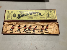 W. Britain glossy 11 42nd Black Watch Highlanders set