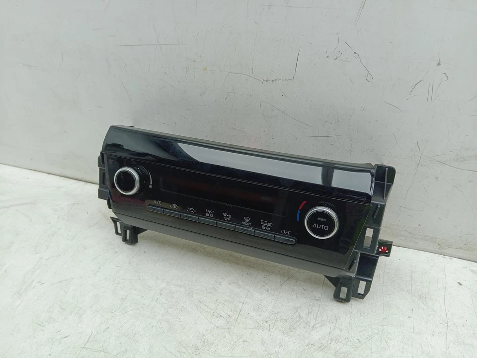 TOYOTA YARIS CROSS AC AIR CON HEAT CONTROL PANEL 559000DP90 XP210 2021 - 2025 - Image 2 of 4