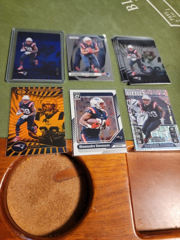 16 Card Rhamondre Stevenson Lot