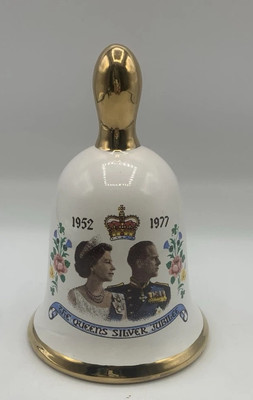 The Queens Silver Jubilee China Glocke
