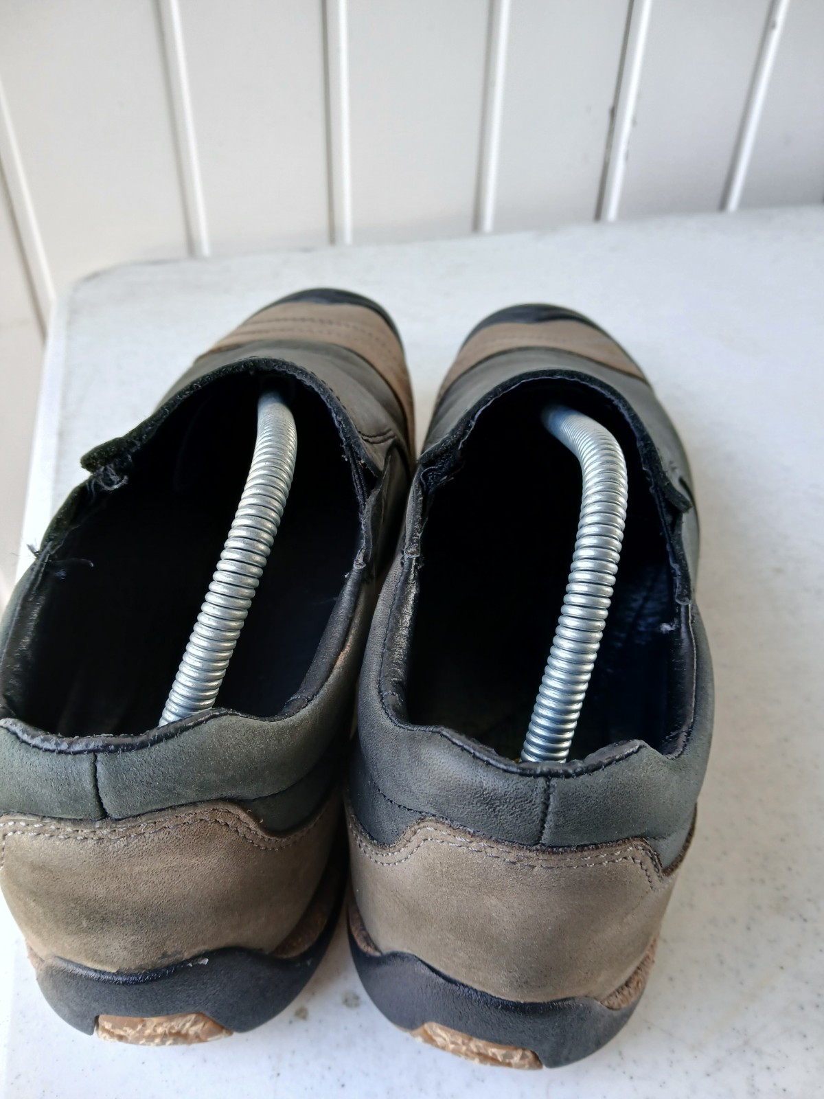 Scarpe Keen da uomo taglia 9 5 M mocassino da trekking in pelle marrone antiscivolo