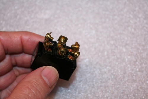 Selecta SS512 Toggle Switch DPDT, ON-OFF-ON, Screw Terminal, 15A, Nylon Body USA - Picture 2 of 4