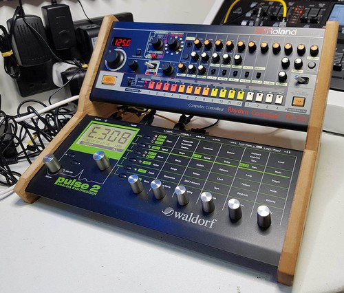Waldorf Blofeld/Pulse 2 & Roland Boutique Doppeleiche furniert Präzisionseinbau S - Bild 4 von 5