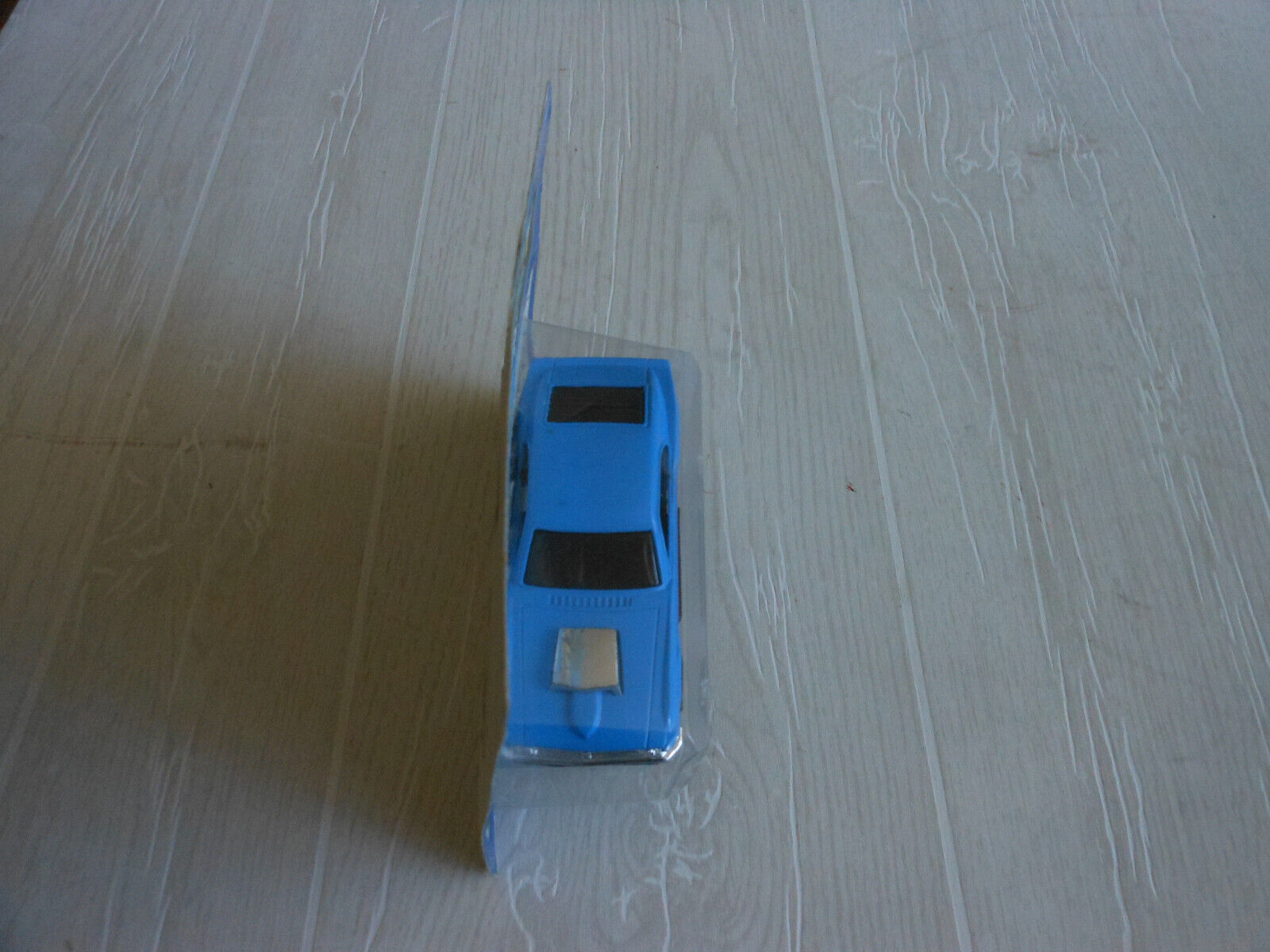 Picture 3 of 8