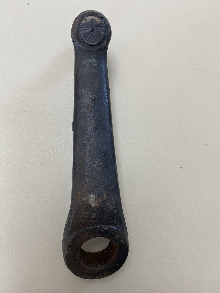 1940 - 1948 Pontiac NOS Steering Pitman Arm Gear cast