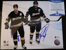 ROB + SCOTT NIEDERMAYER SIGNED ANAHEIM DUCKS 8x10 PHOTO BECKETT BAS COA G85769