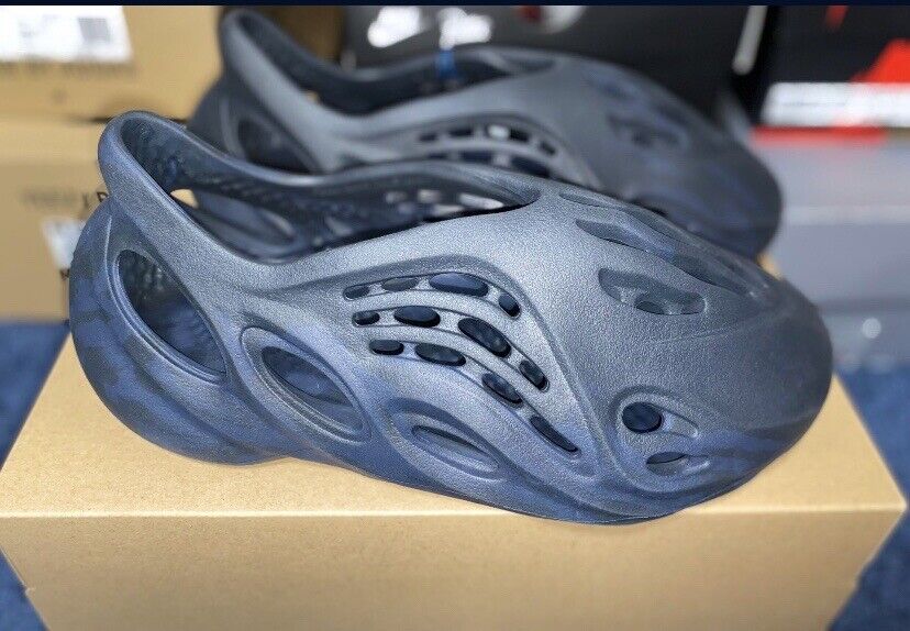 Size 10 - adidas Yeezy Foam RNNR Mineral Blue | eBay Size 10 - adidas Yeezy Foam RNNR Mineral Blue | eBay