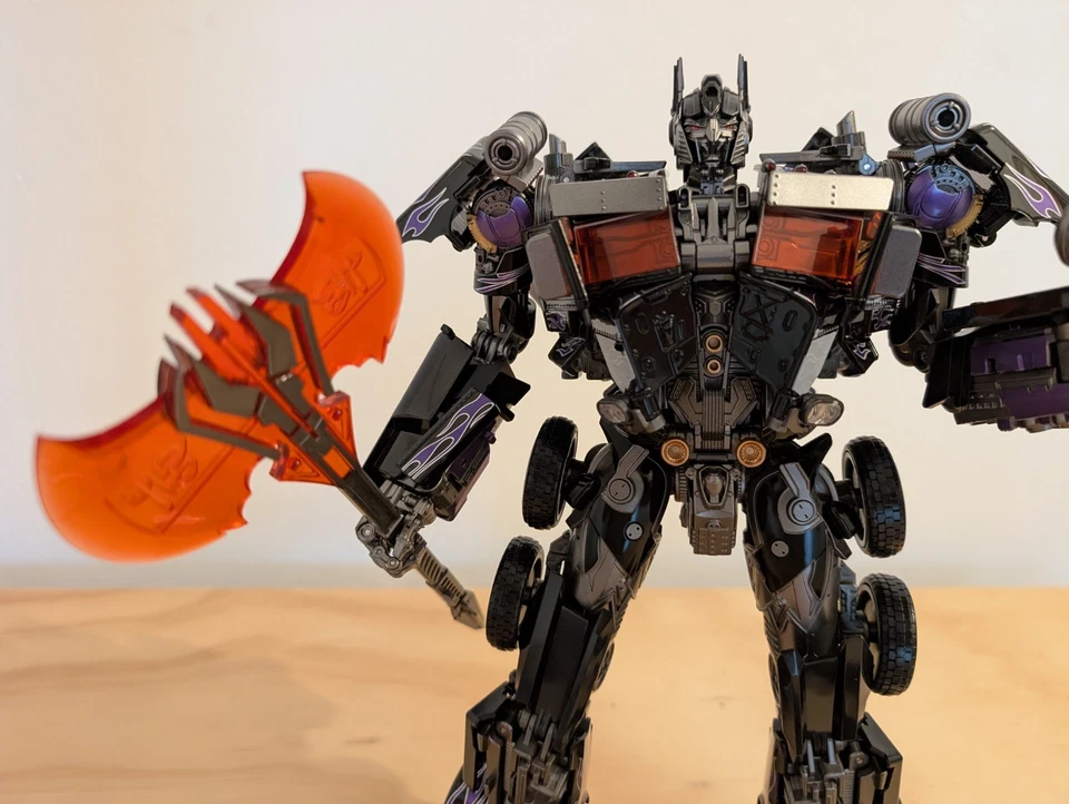 LS-03 P Commander Optimus Prime Nemesis BMB 30cm Oversized MPM-04 Black Version - Immagine 2 di 4