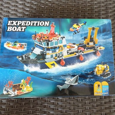 Building Blocks Expedition Boat Exploration Diving Suit Set 2024 Boxed