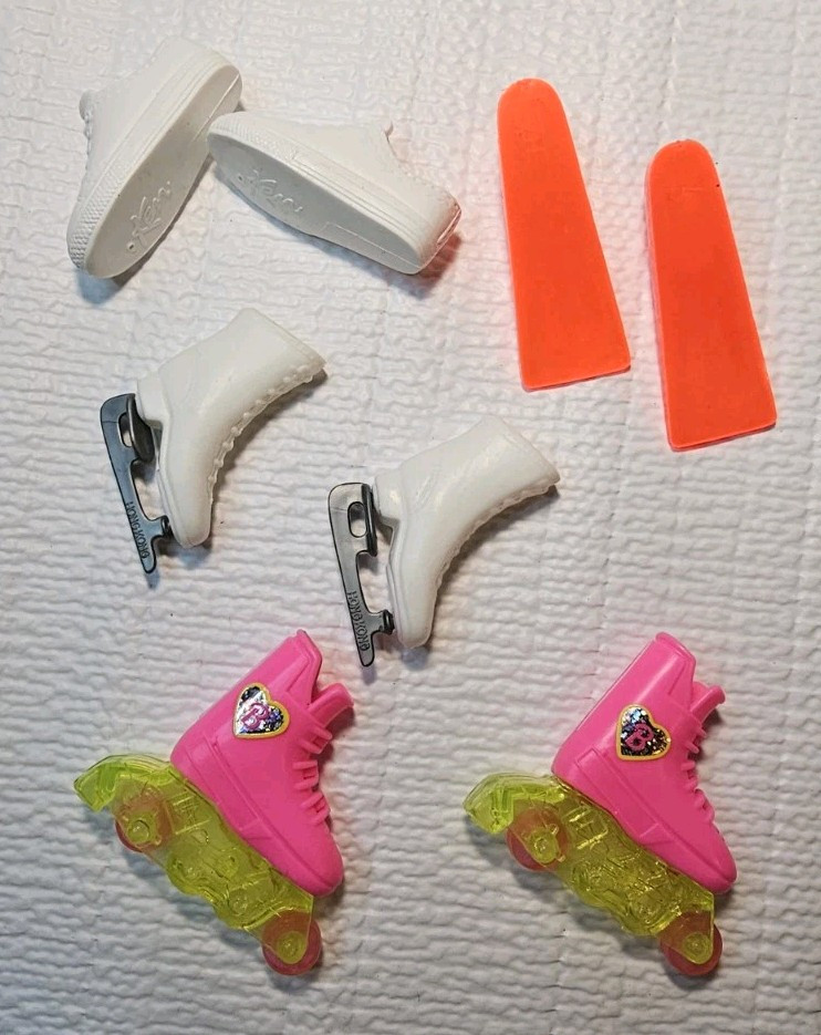Barbie Ken bambola scarpe mocassino sneakers pattini da ghiaccio rollerblade scuba lotto misto vintage