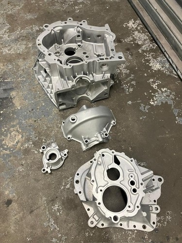 Peugeot 205 GTI 5 Speed BE3 Gearbox Casing Set (recommissioned) - Picture 4 of 5