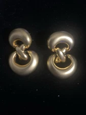 Brushed Goldtone Door knocker Unsigned Pierced Earrings. New