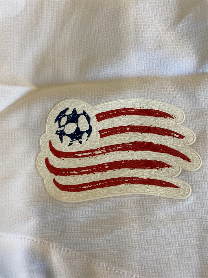 ADIDAS New England Revolution MLS Aeroready Soccer Shorts mens nwt size M - Image 3 of 4