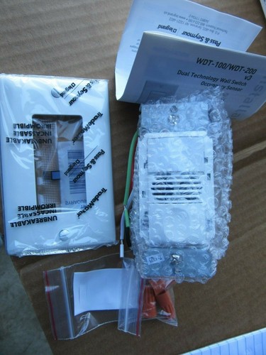 Pass & Seymour WDT100W Dual Tech Wall Sensor Switch 800W at 120V, 1200W at 277V - Picture 2 of 3