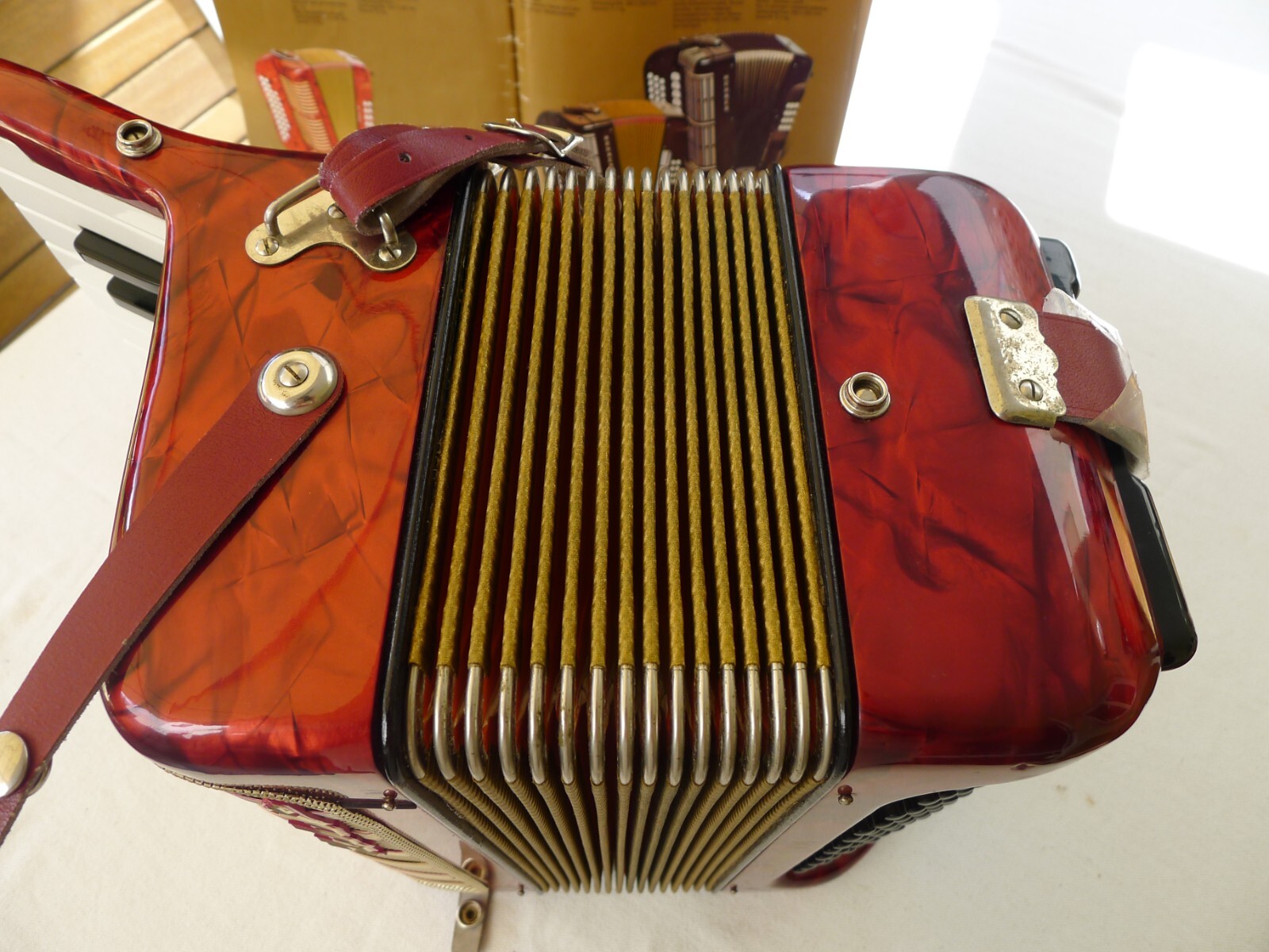 HOHNER Piano Accordion Student VM Red GERMANY + Hard Case + 1984