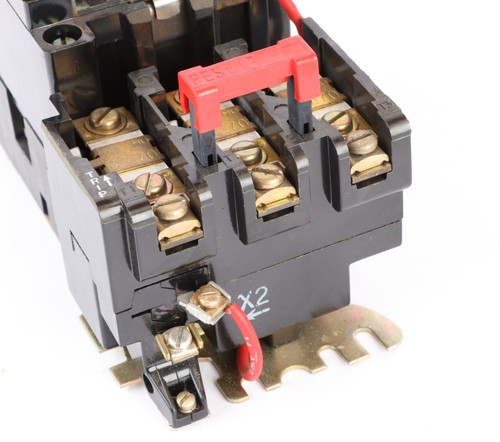 Square D 8536-SCO3S NEMA Size 1 Contactor, 600VAC, 10HP, 3-Pole, 120VAC Coil - Picture 5 of 8
