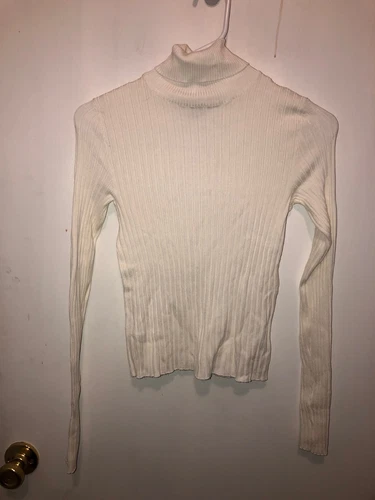 NWT Bershka Womens SZ Small Turtleneck Long Sleeve Shirt Rib Knit Texture Cream