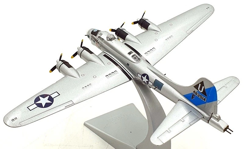 Corgi 1/144 Scale 48205 - Boeing B-17G Sentimental Journey Aircraft - Image 2 of 4