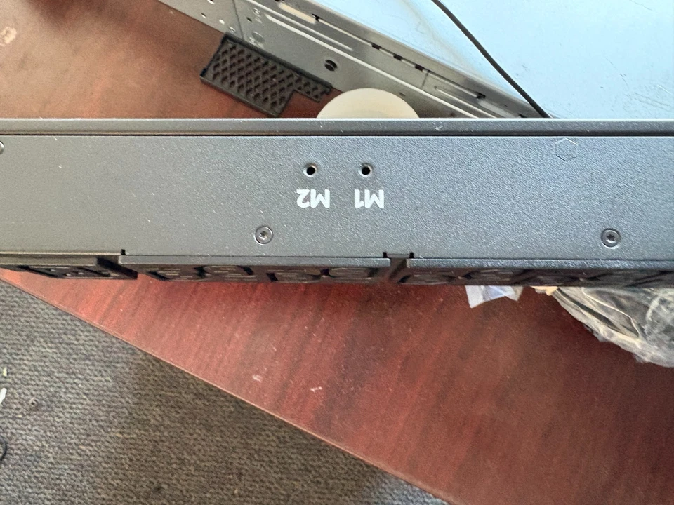 HP Basic G2 PDU 16A 20x C13 2x C19 3.6kVA - P9Q38A  22 OUTLET PDU - Image 3 of 4