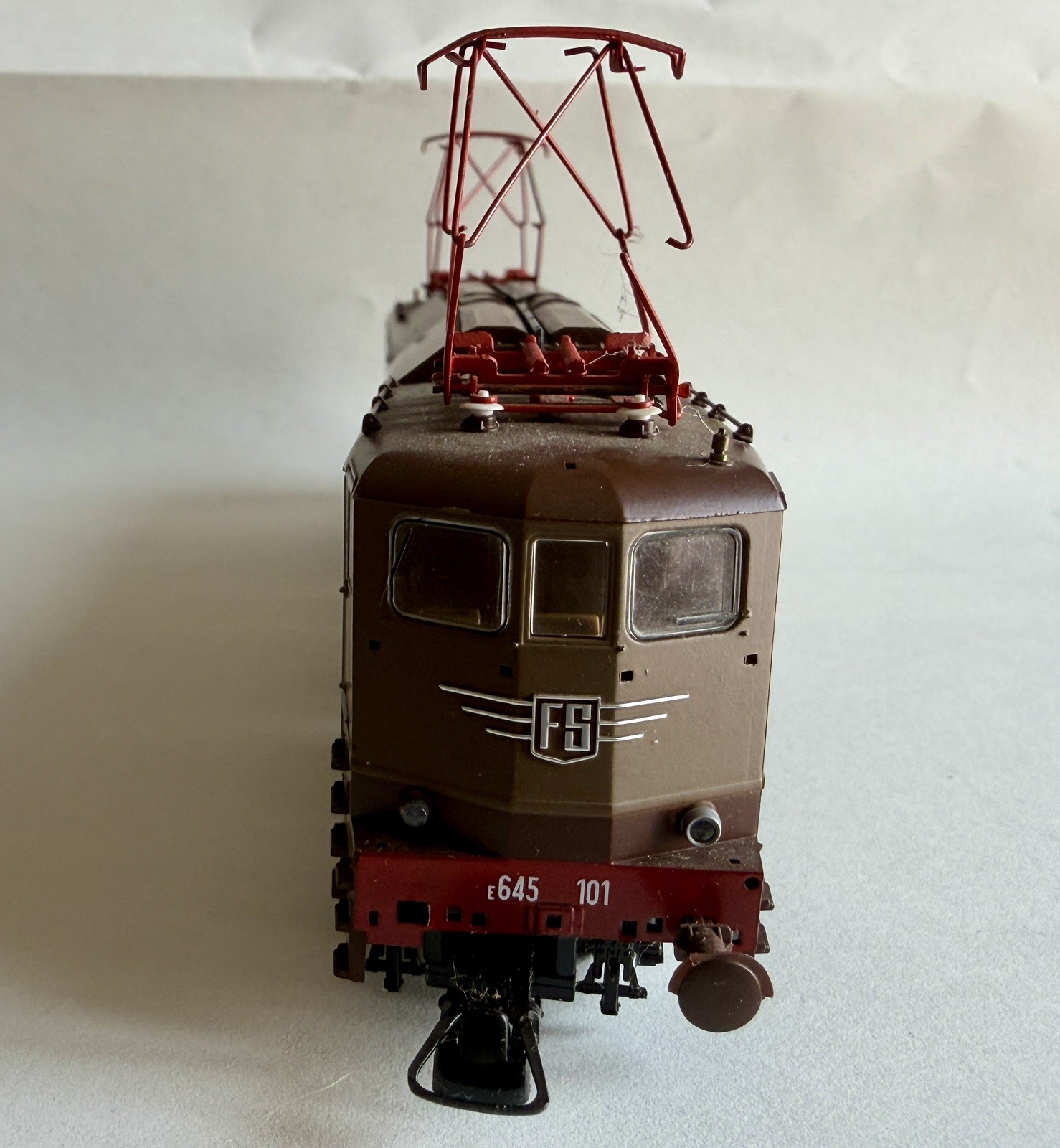 Roco 43611 FS E645 101 Locomotiva elettrica Castano-Isabella analogica H0
