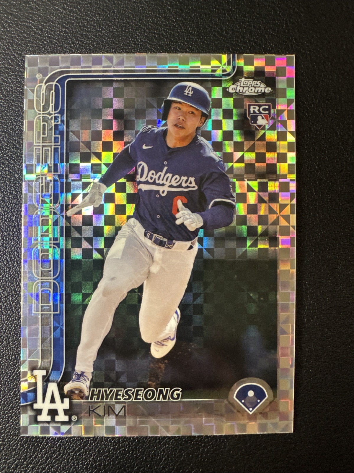 2025 Topps Chrome Hyeseong Kim X-Fractor Parallel RC #152 Los Angeles Dodgers