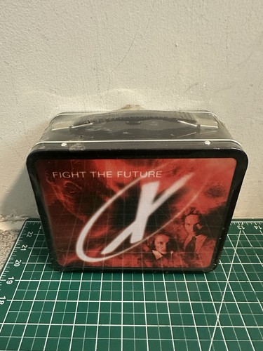 Vintage The X-Files Fight The Future Movie Metal Lunch Box 1998 Brand New Sealed - Picture 3 of 5