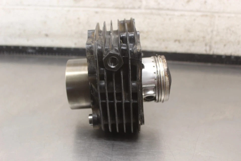 1980 Yamaha TT250 MOTOR CILINDRO FURO JARRO E PISTÃO Y859 - Imagem 4 de 4