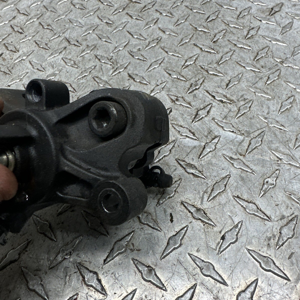 EB548 2008 08 KAWASAKI NINJA ZX1400 C ZX14 REAR BRAKE EB548 2008 08 KAWASAKI NINJA ZX1400 C ZX14 REAR BRAKE