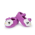 Gestrickte und gehäkelte Babyschuhe