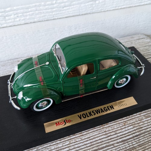 Maista Special Edition 1951 Volkswagon Export Sedan Scale 1:18 Green - Picture 2 of 12