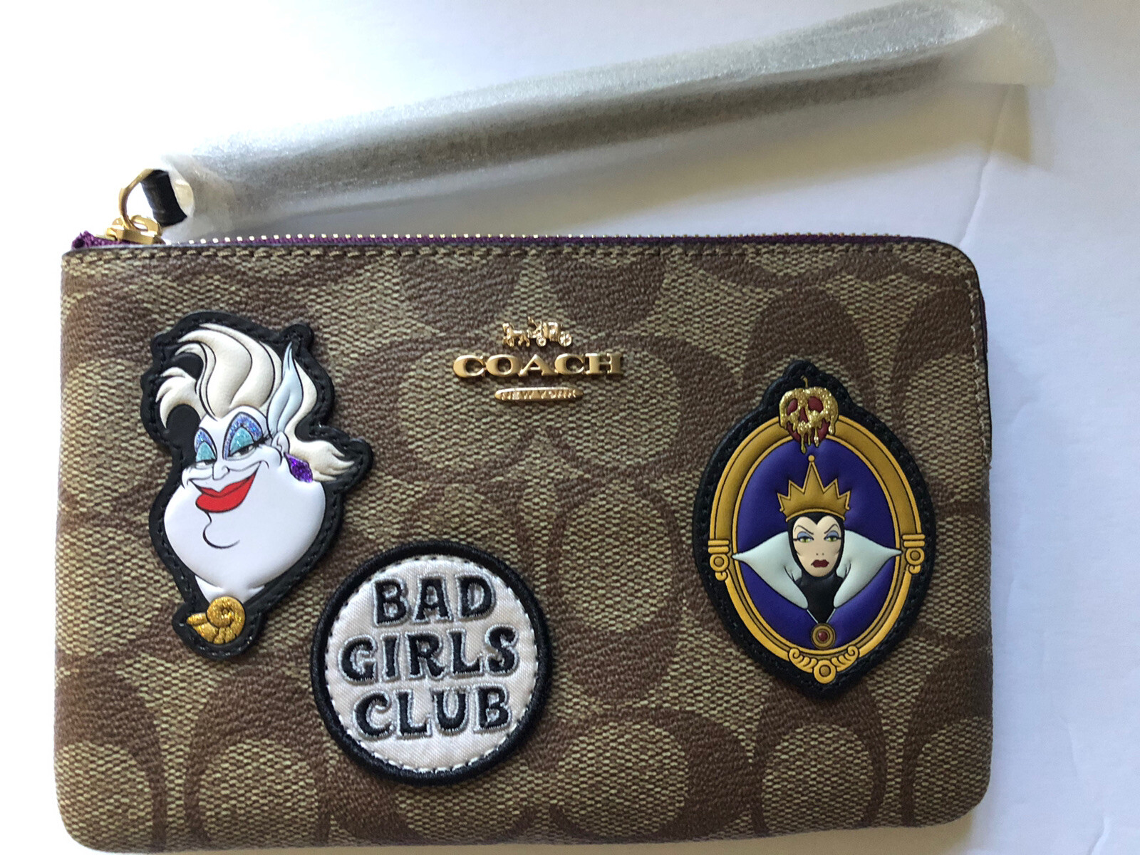 Disney x COACH Villains Bad Girl Club Ursula Evil Queen Patch Wristlet NWT CC470 eBay