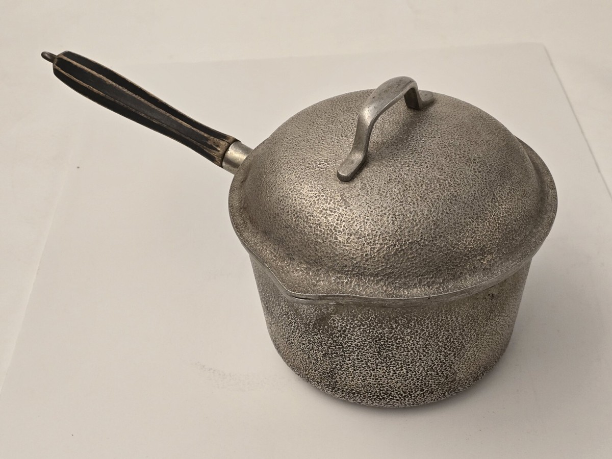 Vintage Silver Seal Club Hammered Aluminum Stock Pot 3qt