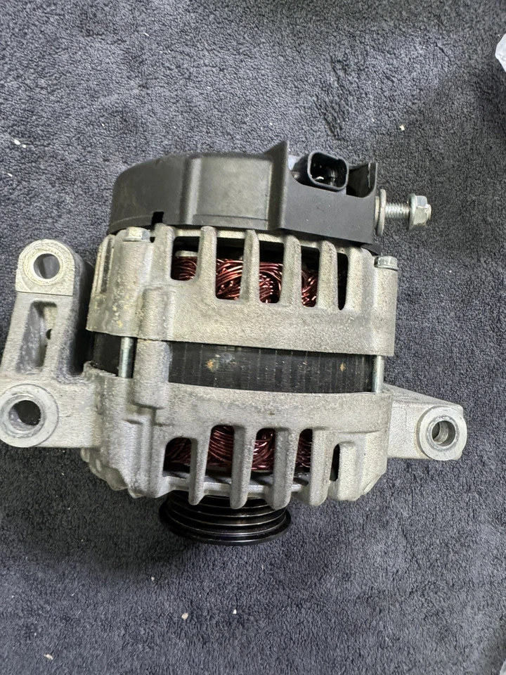 Alternador 12V para 08-12 Chevy Malibu Cobalt Pontiac G5 Saturn Vue Aura Sky Foto 3 de 4